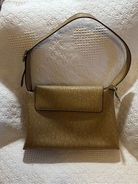 Tan Ostrich Design Textured Purse